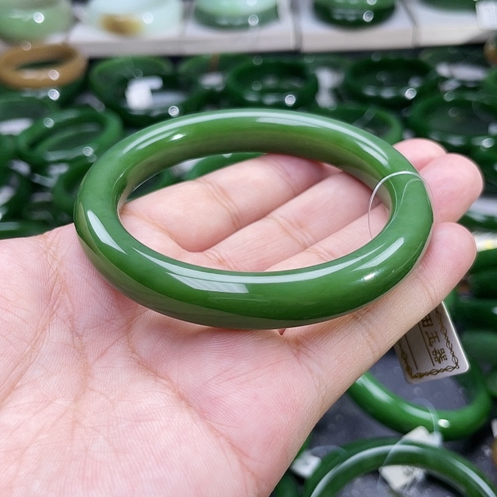 和田玉（碧玉）手镯未镶嵌