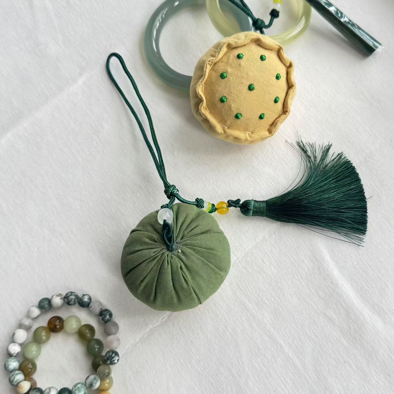 多子多福莲藕艾草驱蚊端午节香包福袋流苏刺绣随身香囊车载挂件