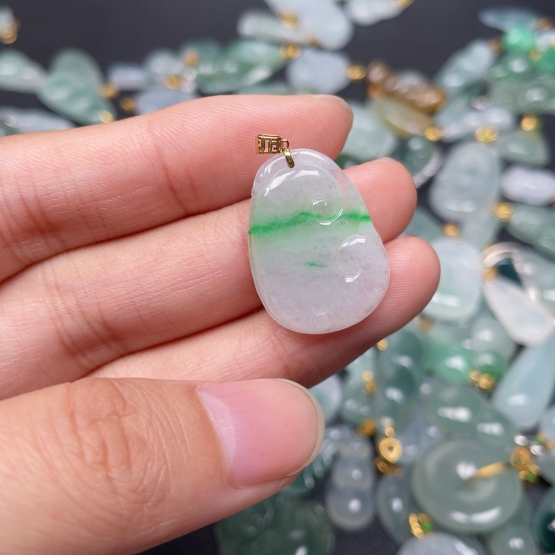 翡翠颈饰18K金镶嵌翡翠