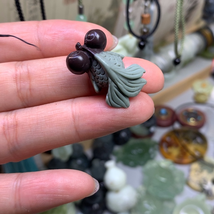 蛇纹石玉合金颈饰