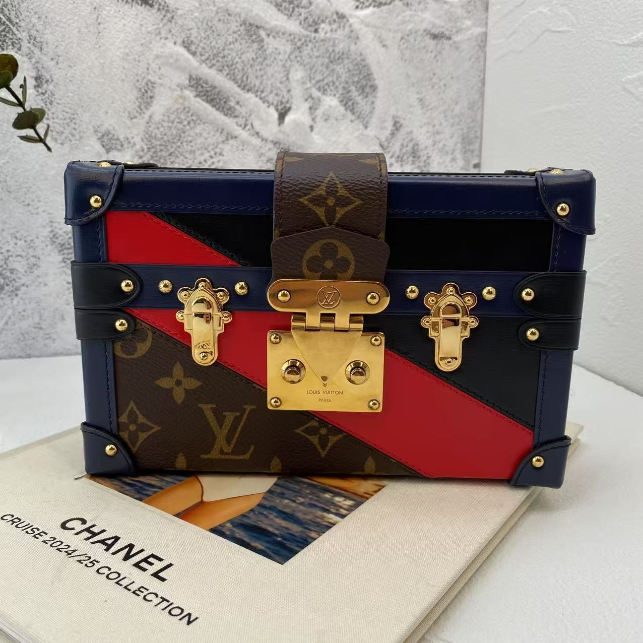 99新 LouisVuitton/路易威登 女士petite硬盒单肩斜挎二奢包包