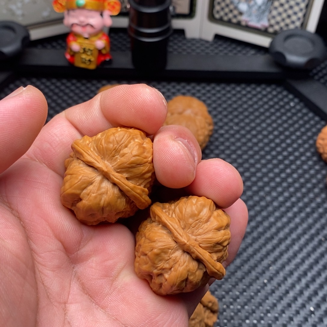 文玩核桃把件全品蛙蛙边35肚38尺