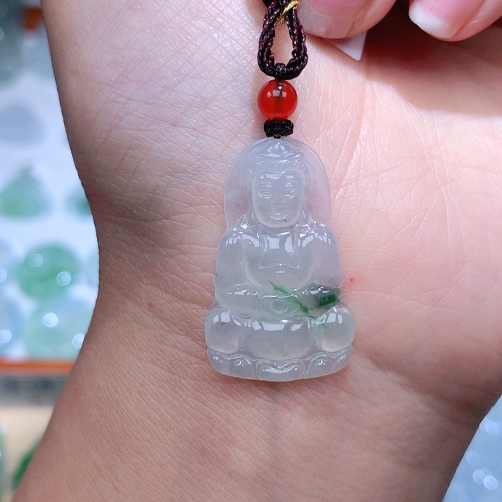 翡翠未镶嵌颈饰观音