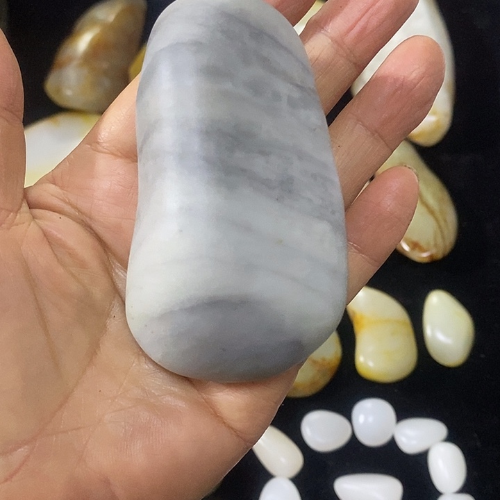 百***右未镶嵌和田玉（糖玉）挂件
