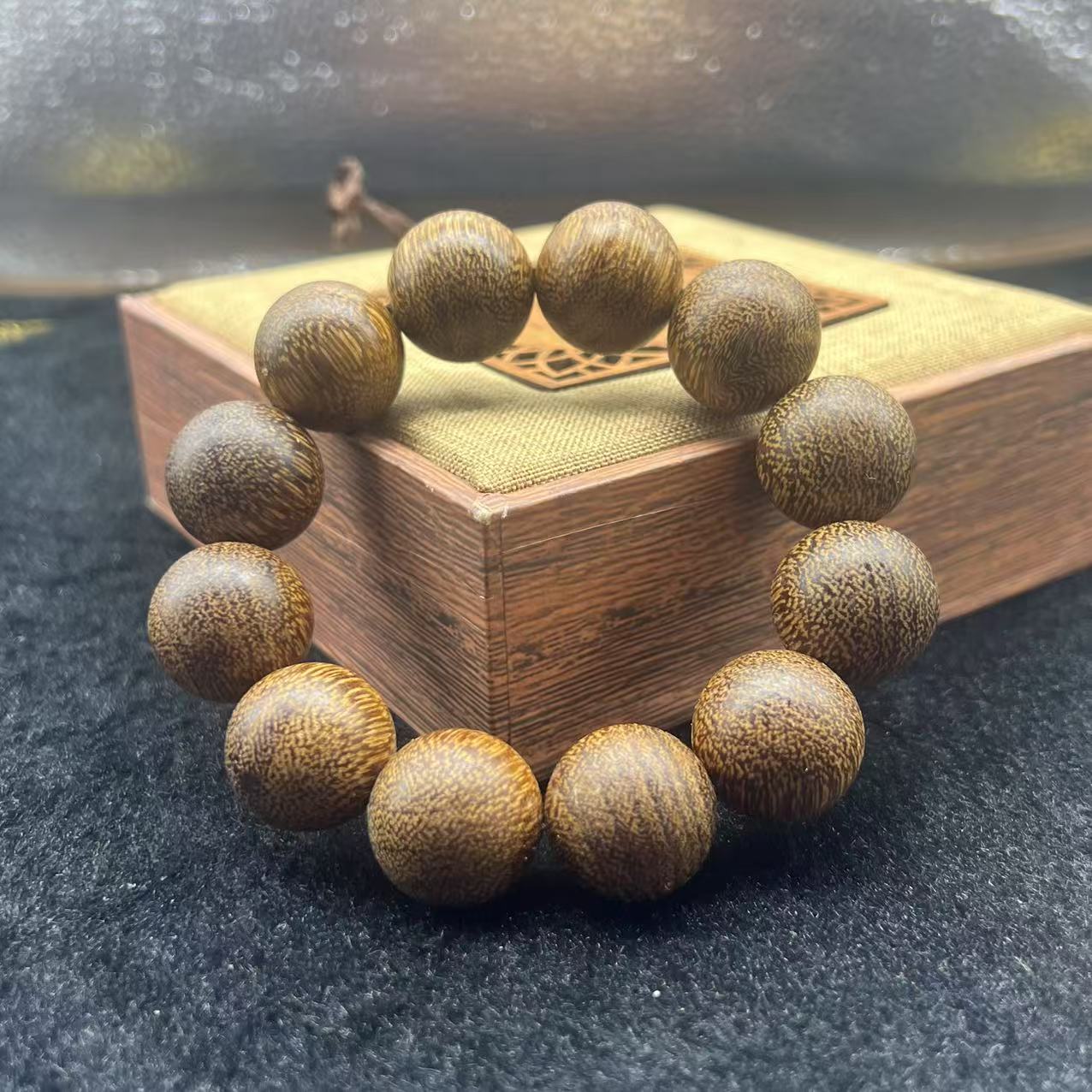 【百世璀璨 尽耀光芒】神龙木手串KC015