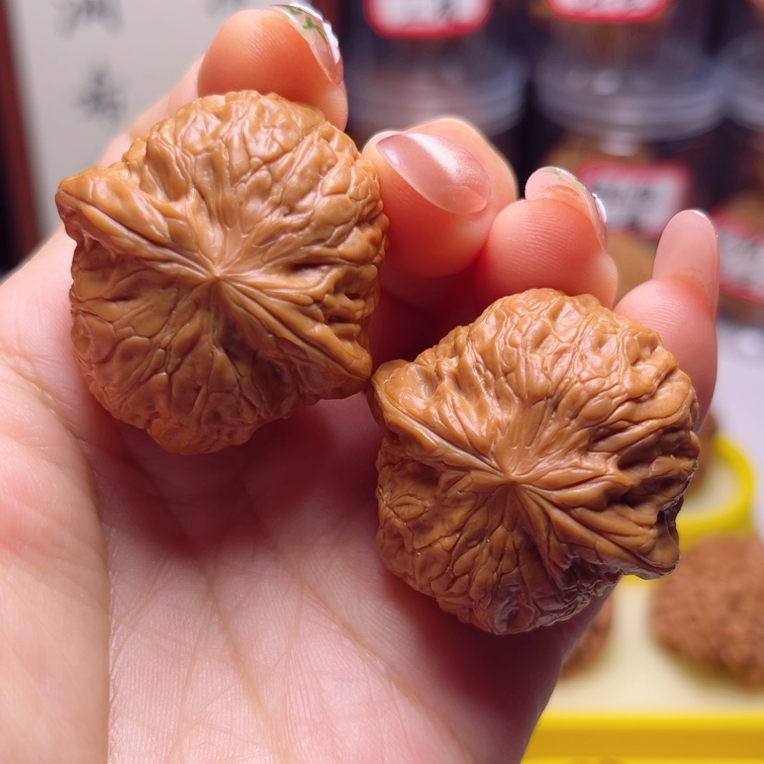 文玩核桃吊坠肉球锤妹