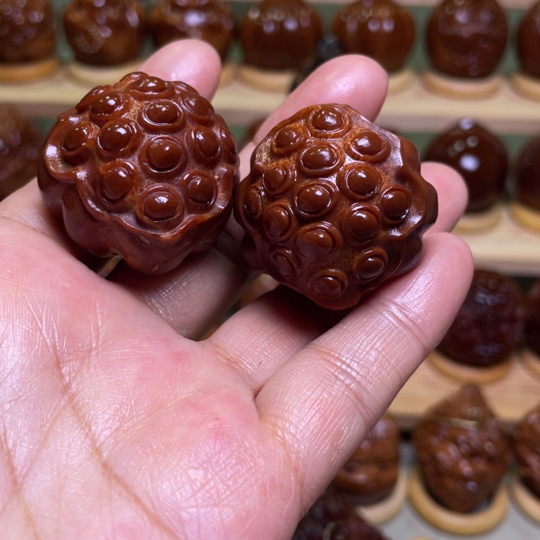 橄榄核手串/手链福****）莲蓬一对