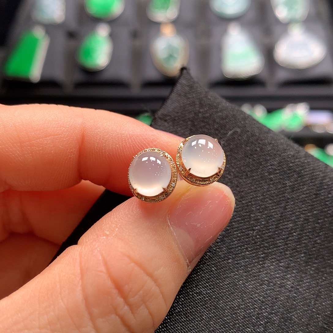 翡翠18K金镶嵌耳饰耳钉