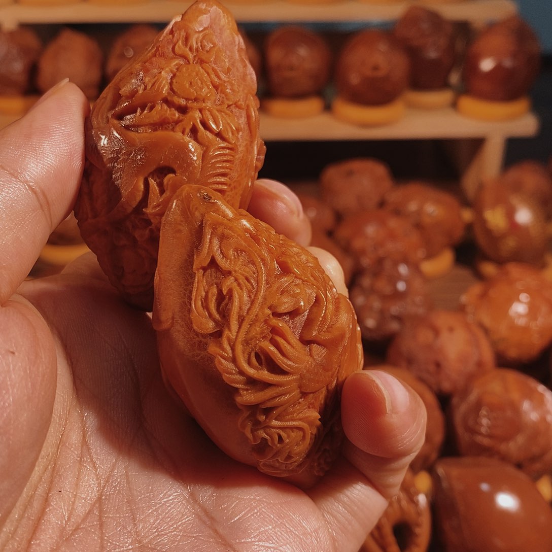 橄榄核把件玉*子美女