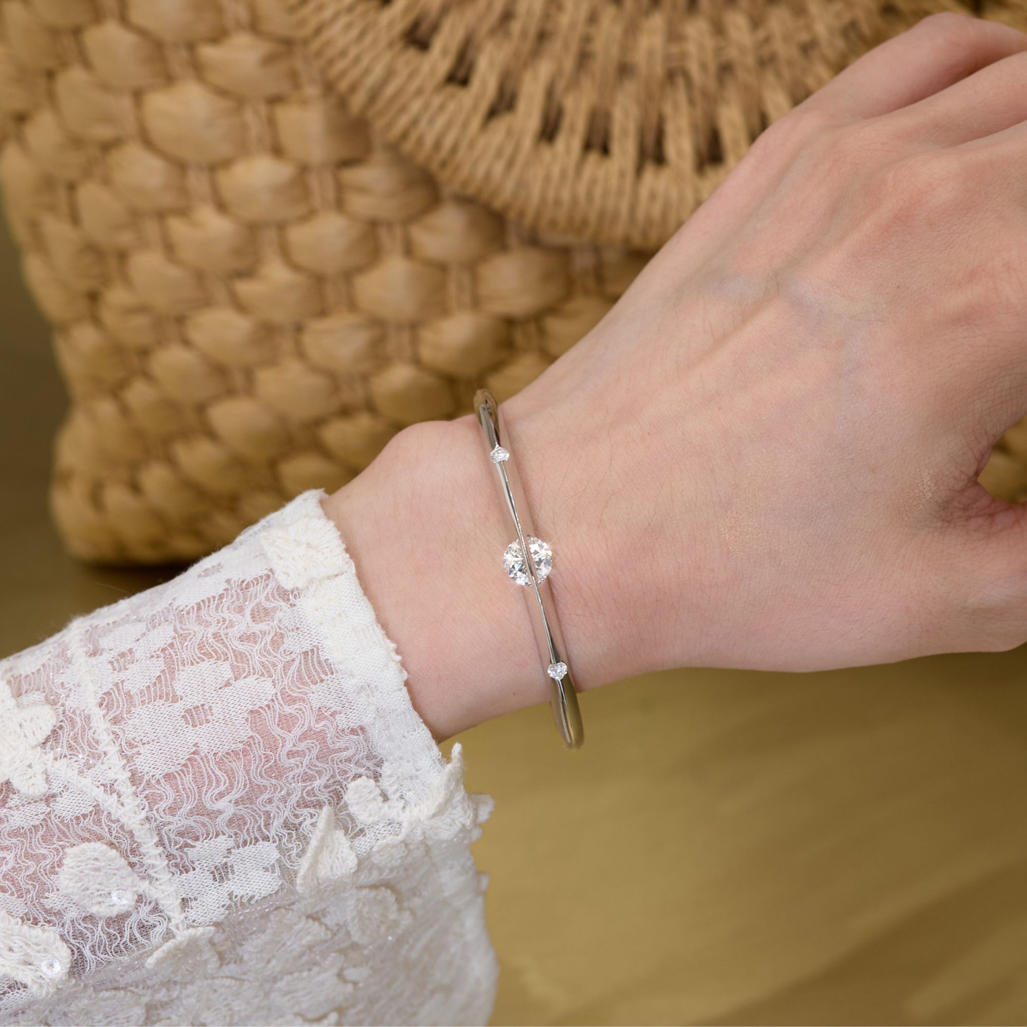 恒美娜 925银莫桑石手镯 五周年庆安娜手镯 时尚简约镶嵌轻奢Y