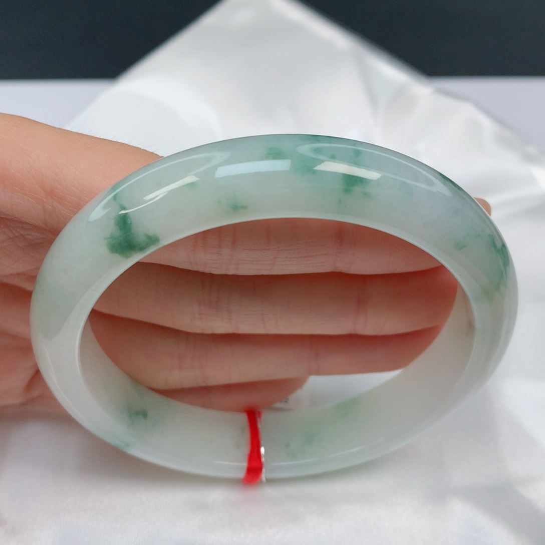 翡翠手镯未镶嵌61.4正圈