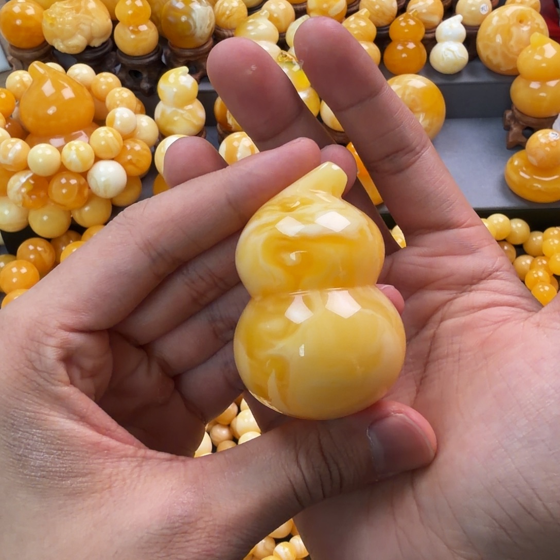 琥珀未镶嵌珠宝奇石46g