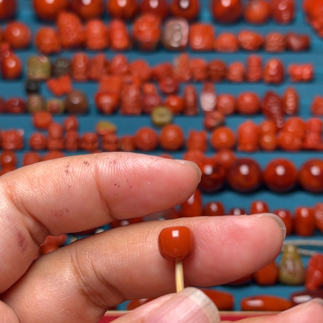 我***磊南红玛瑙配饰未镶嵌8