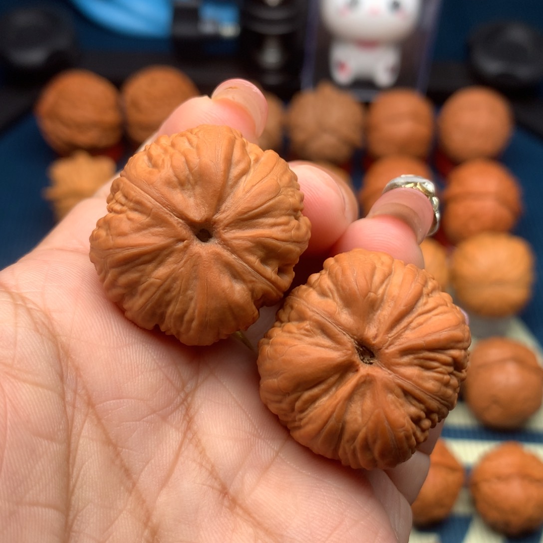 文玩核桃把件故*荷叶底