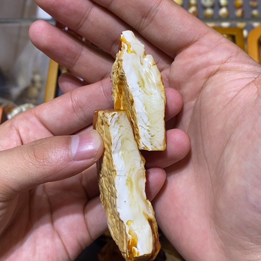 琥珀未镶嵌珠宝奇石