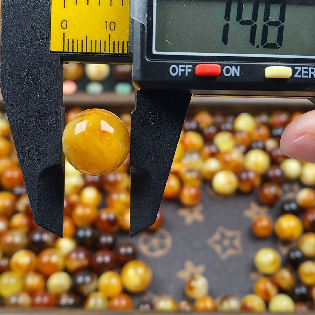 蜜蜡未镶嵌裸石蜜蜡1012