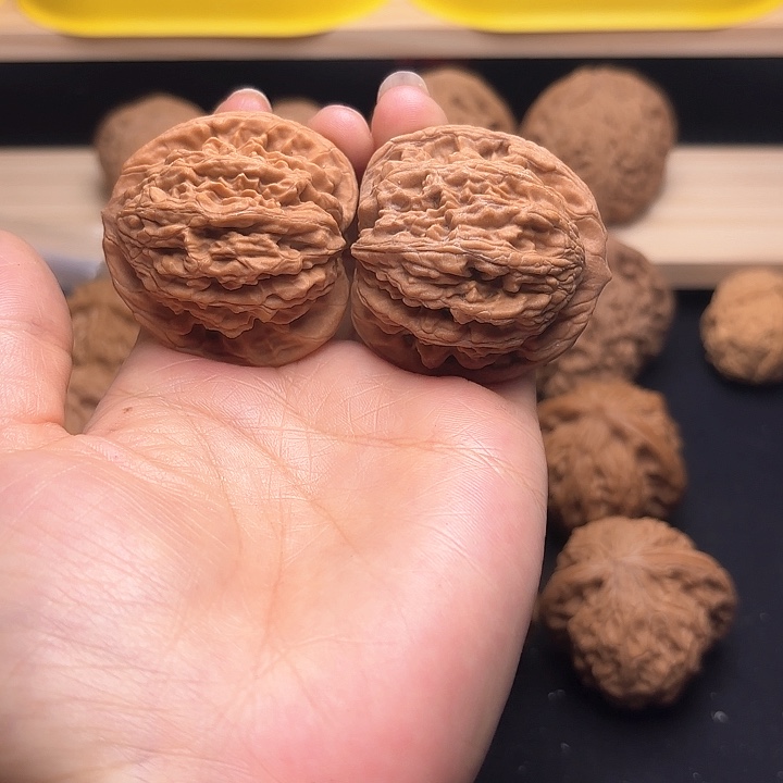 文玩核桃吊坠41虎头