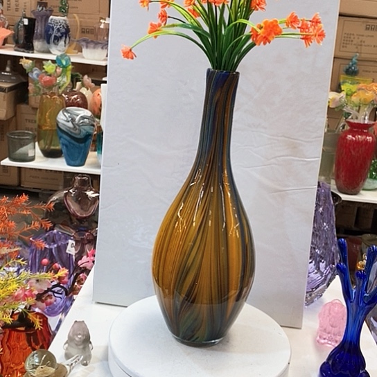 琉璃花瓶高37厘米口径3厘米