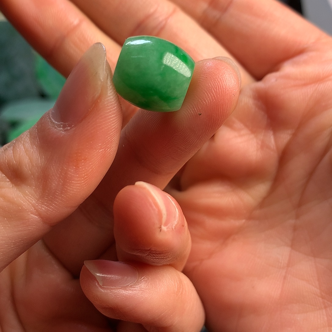 定制翡翠未镶嵌翡翠吊坠