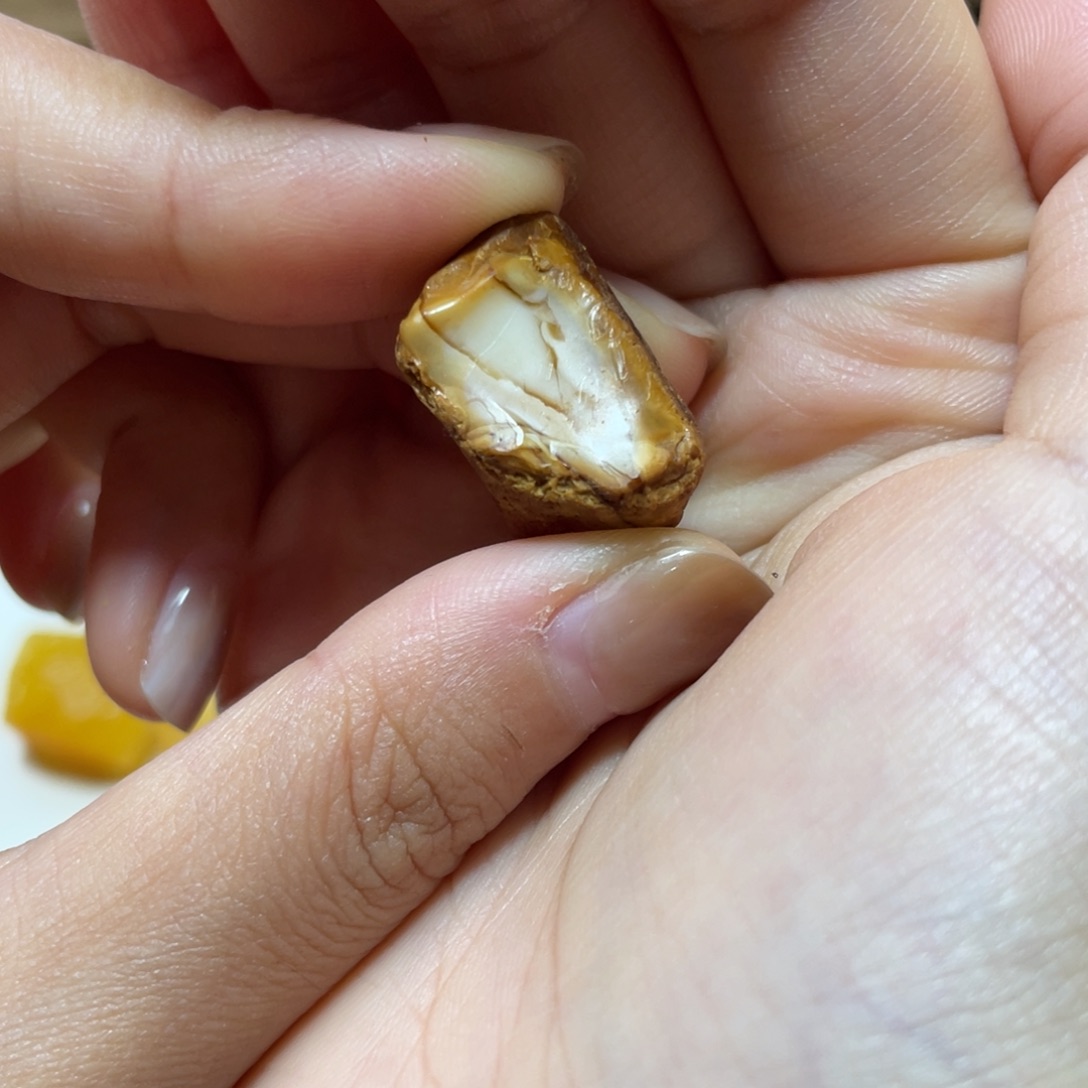 定制琥珀天然琥珀