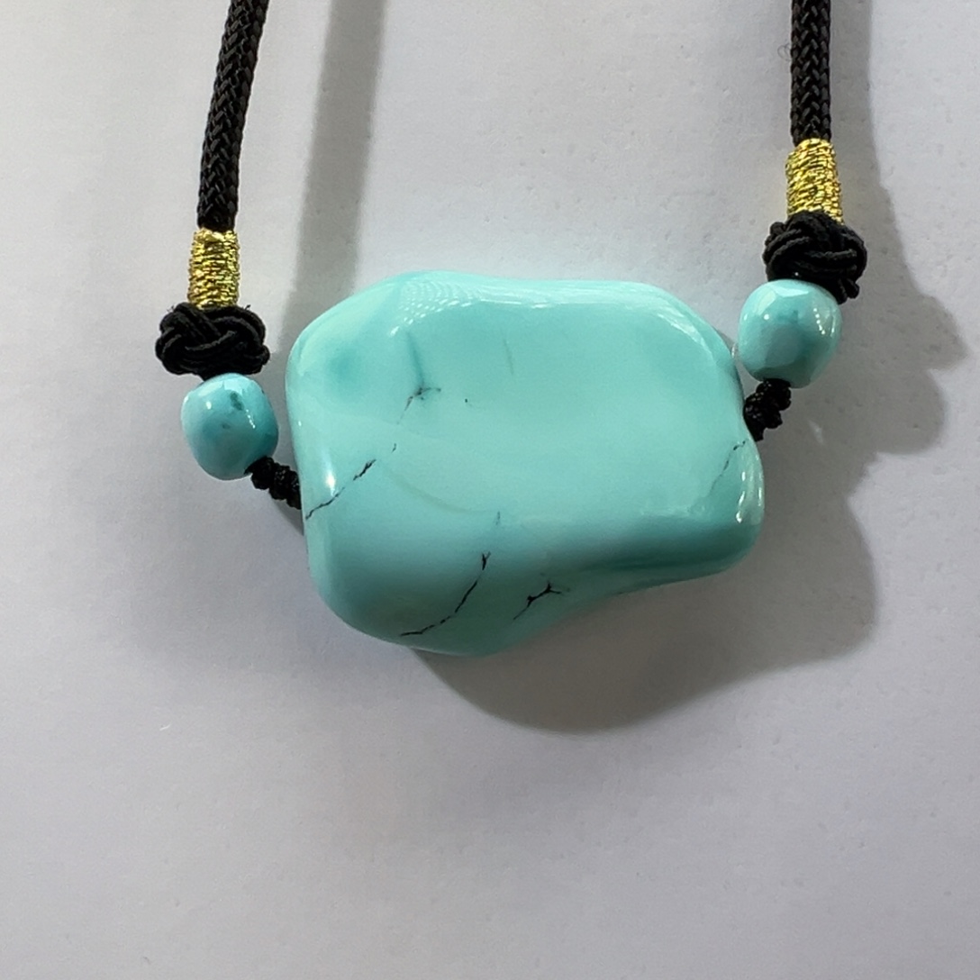 绿松石未镶嵌挂件