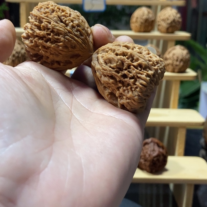 芋***熊吊坠文玩核桃南疆石丑疆