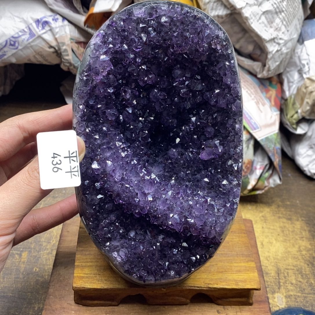 紫晶乌拉圭水晶摆件原石未镶嵌