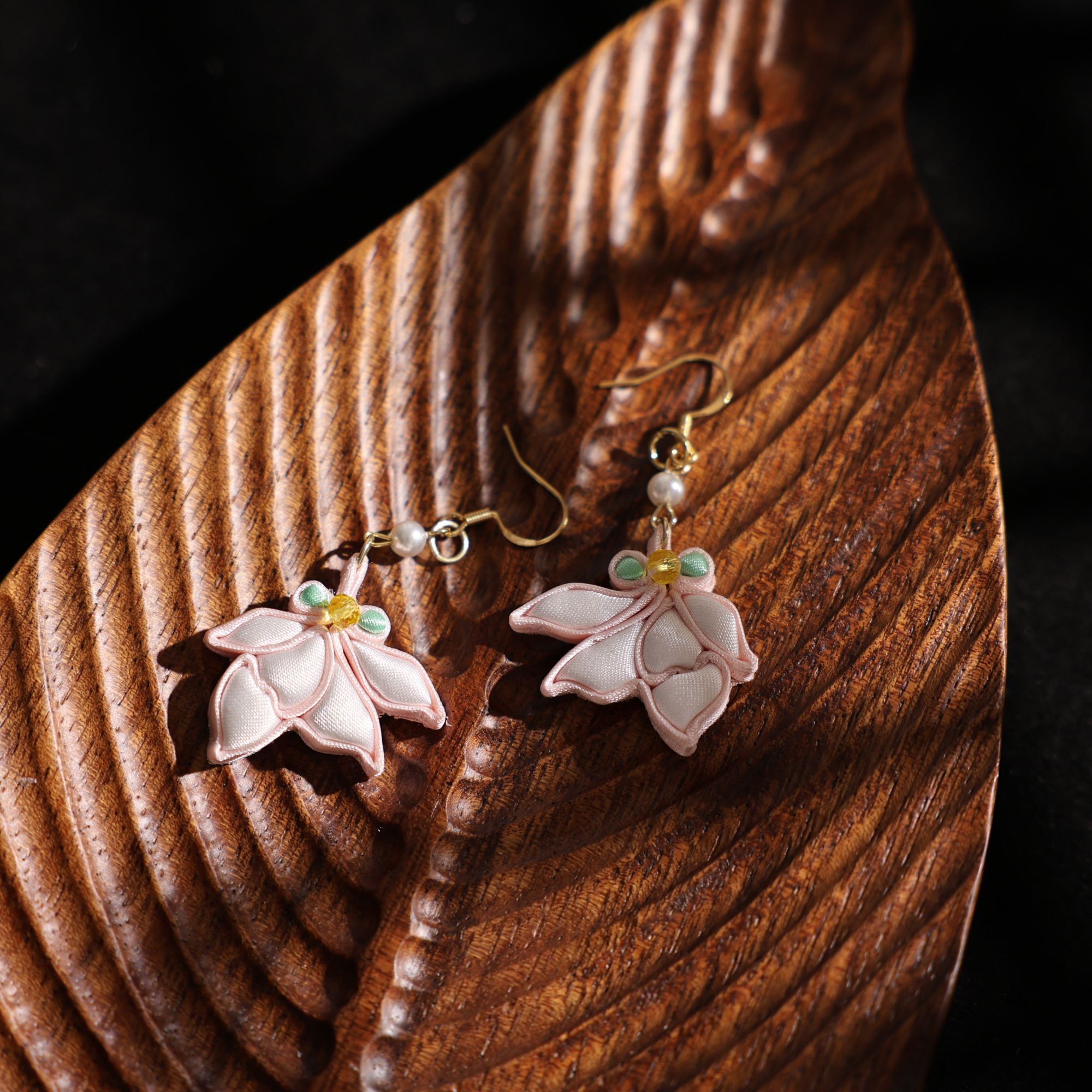 非金属布艺耳饰 E0004新中式盘扣甜美耳环长款清新素款玉兰花耳环