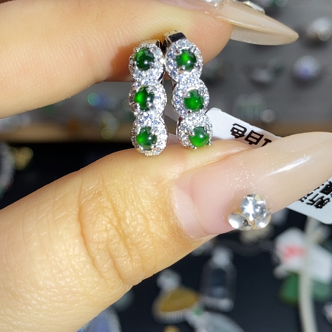 翡翠未镶嵌戒指翡翠