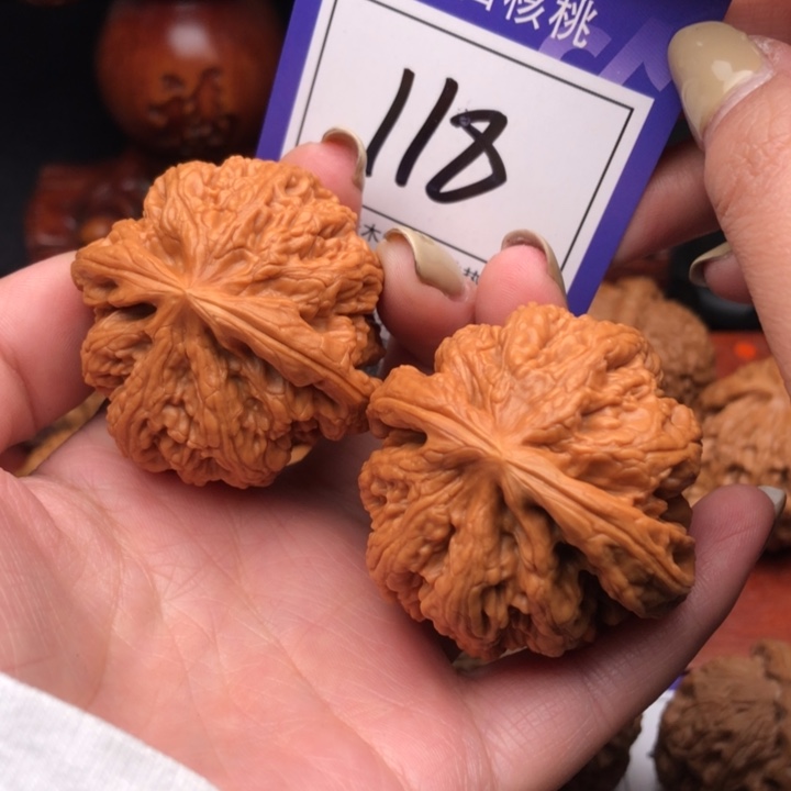 桃核把件43粗筋118号牌