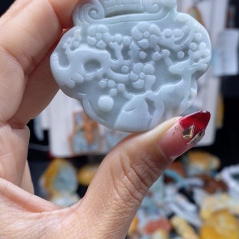 翡翠颈饰未镶嵌翡翠