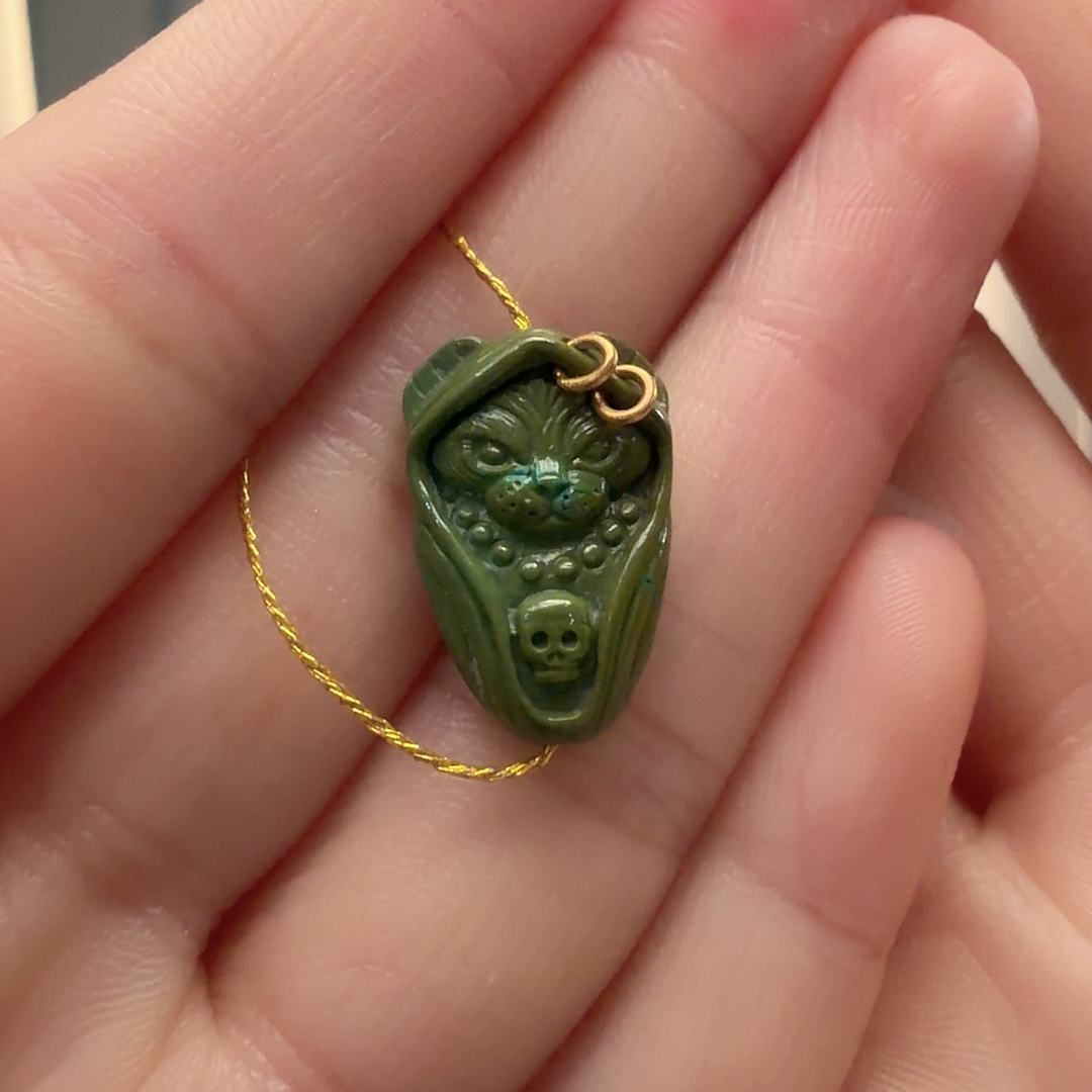 绿松石未镶嵌颈饰