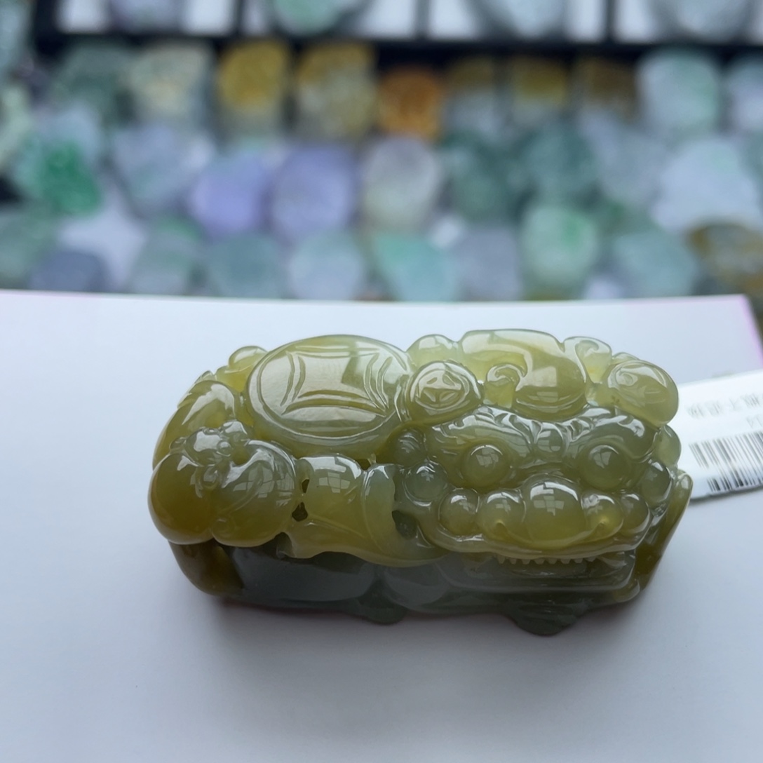 翡翠颈饰未镶嵌貔貅