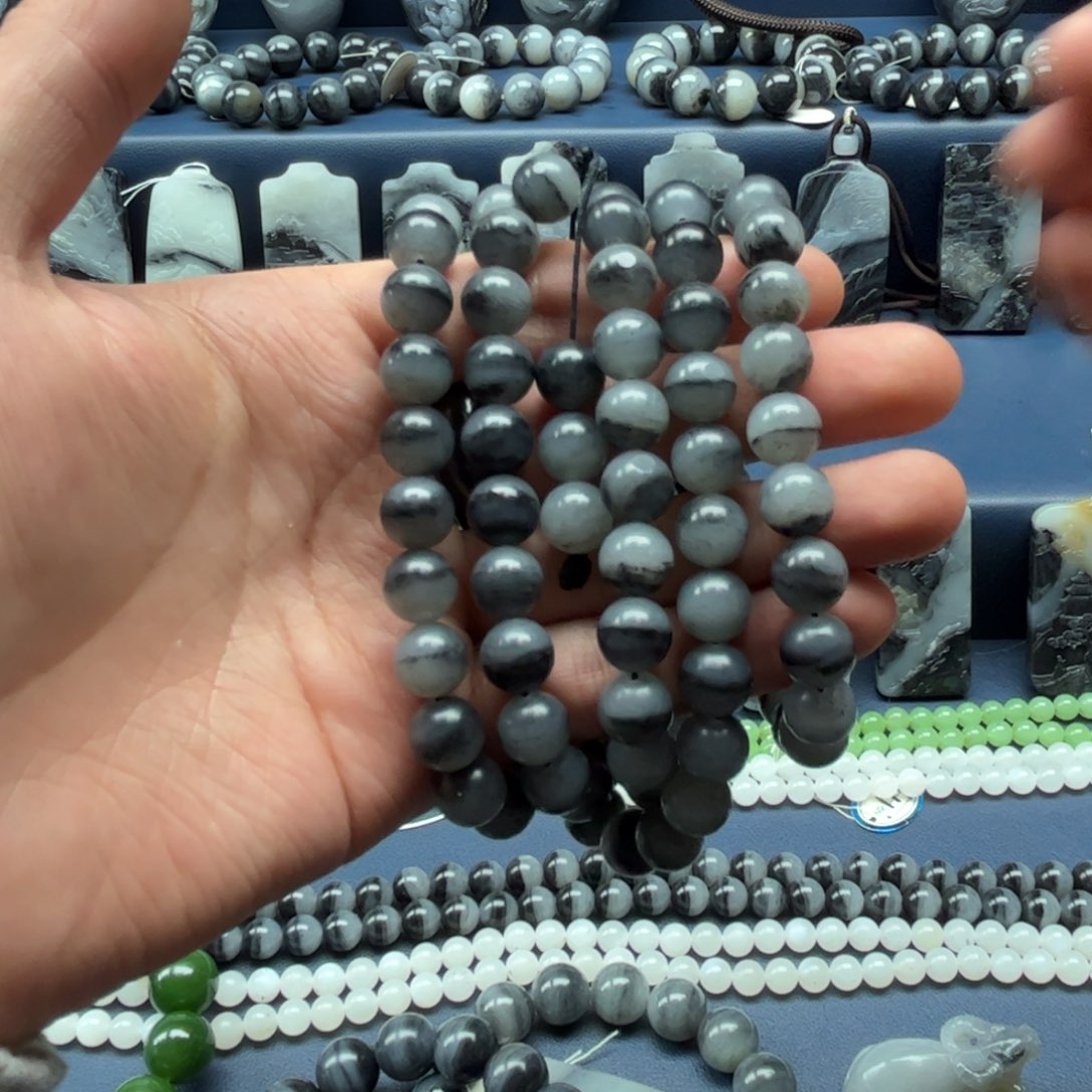 和田玉手串未镶嵌烟**圈