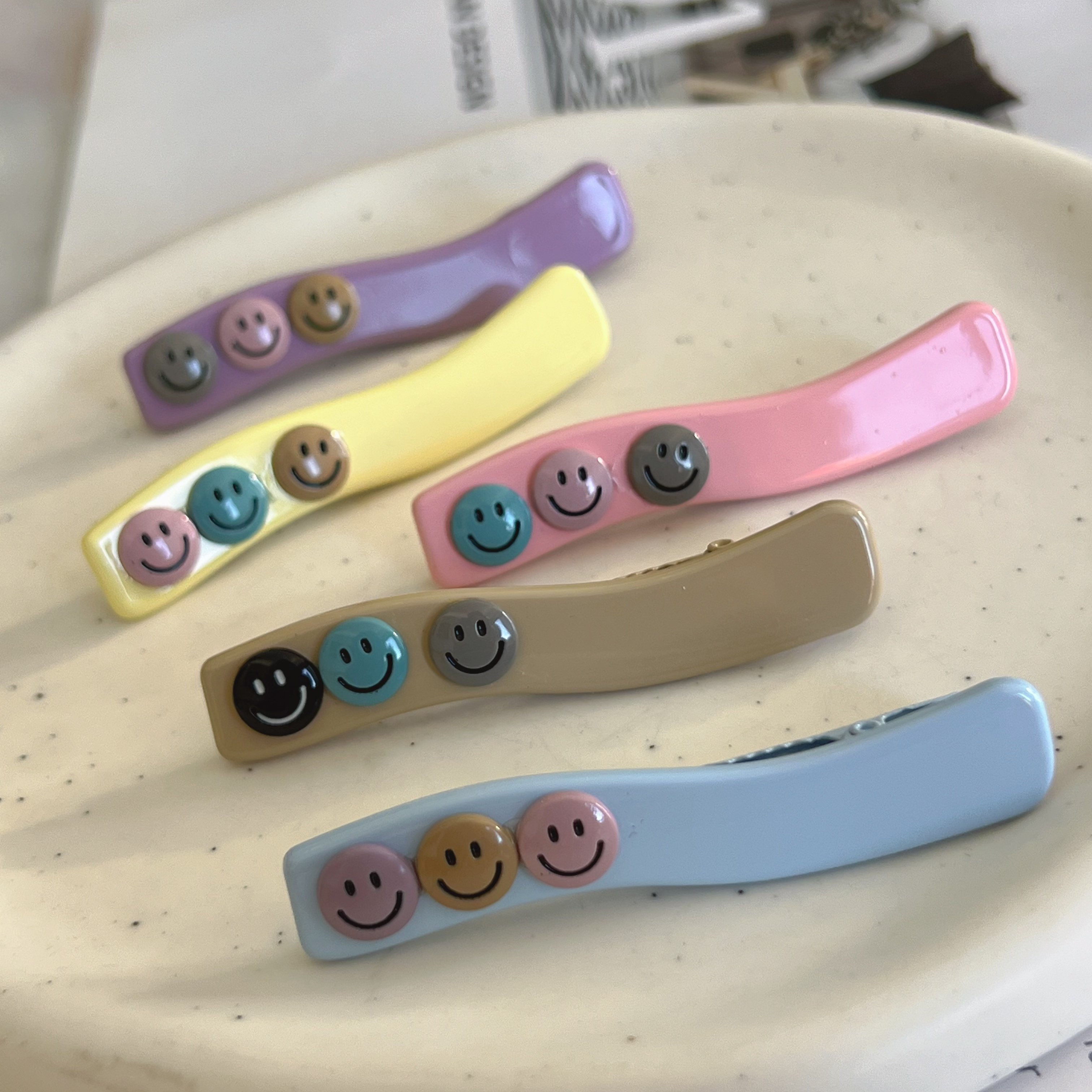 春夏款笑脸彩色边夹J154