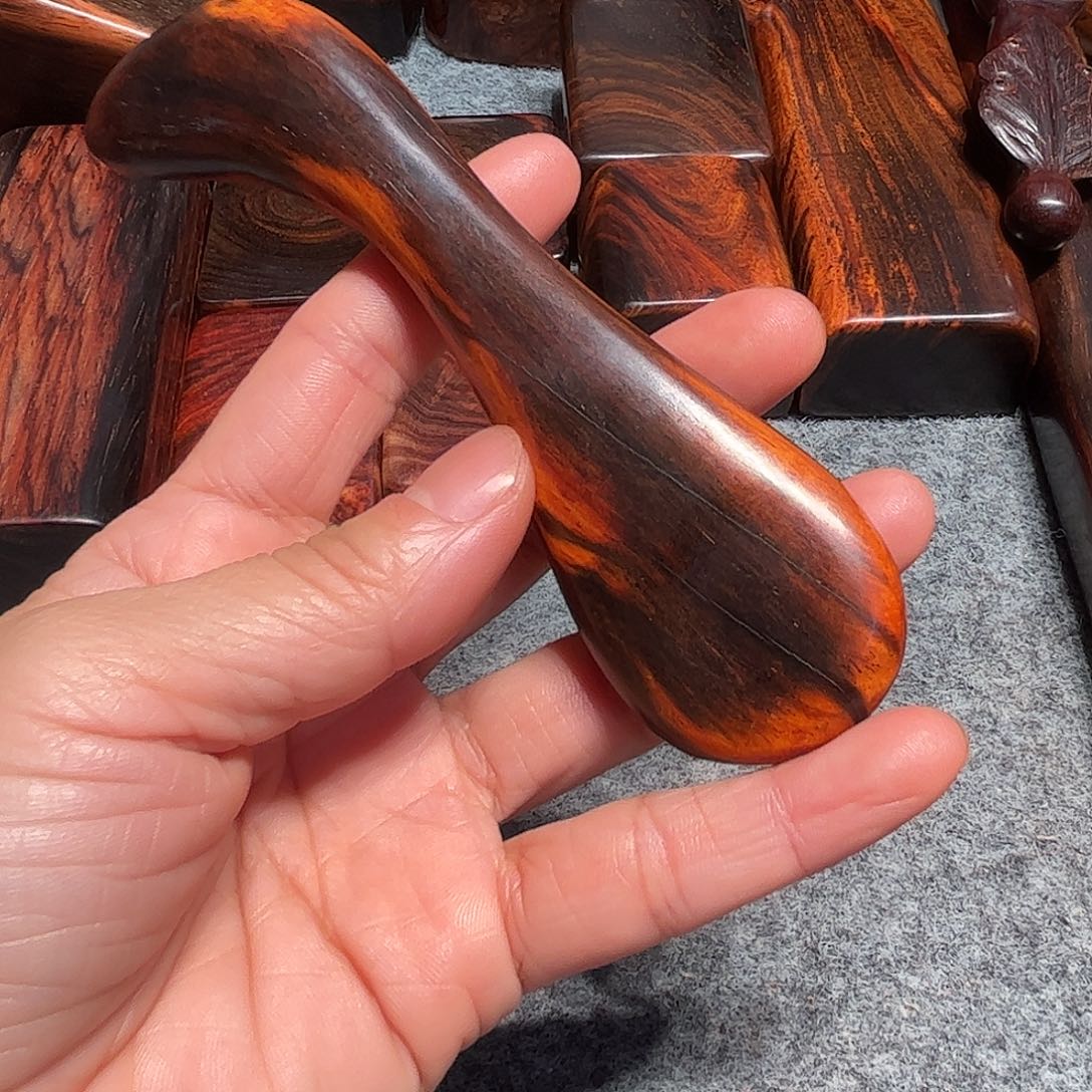 b***h交趾黄檀（大红酸枝）