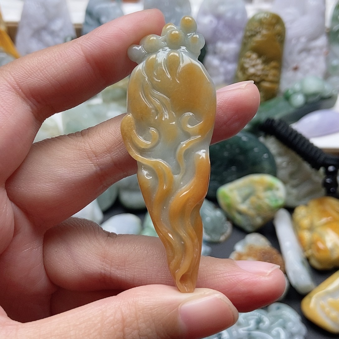 翡翠未镶嵌颈饰翡翠