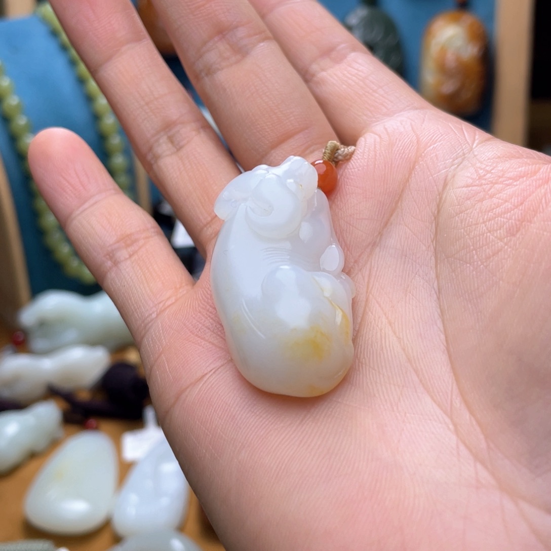 和田玉颈饰未镶嵌