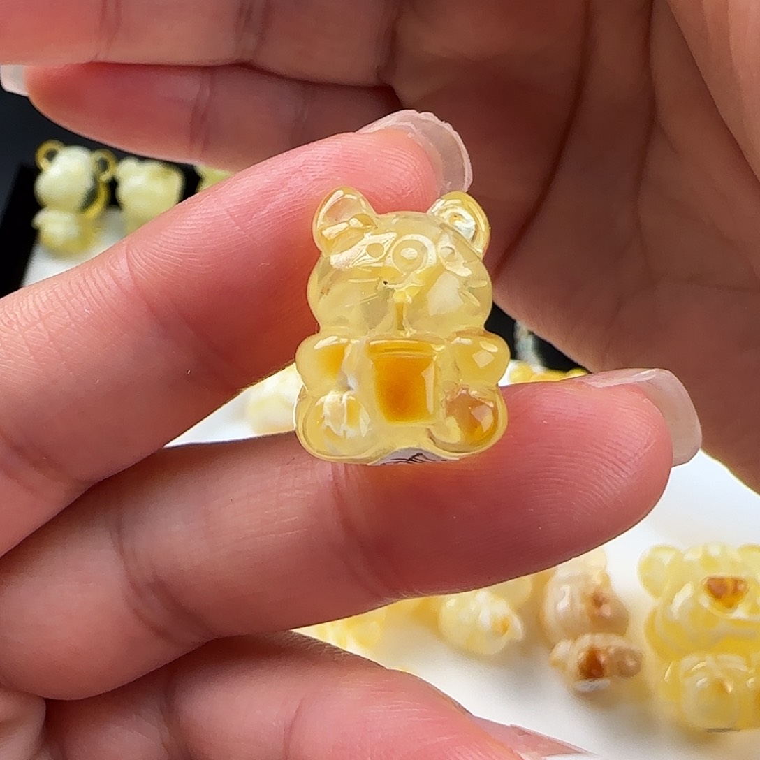 琥珀珠宝奇石未镶嵌