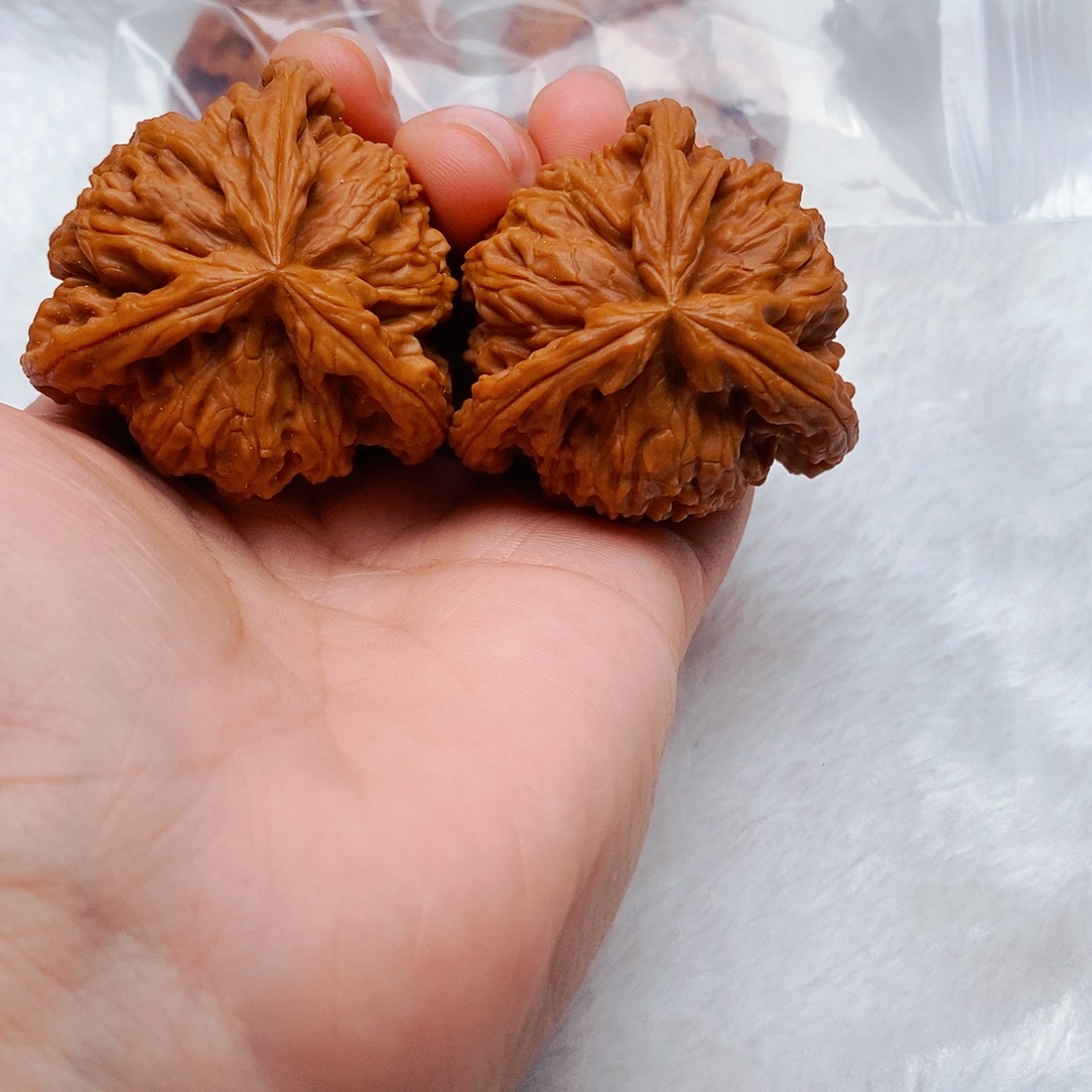 免***&文玩核桃吊坠三棱