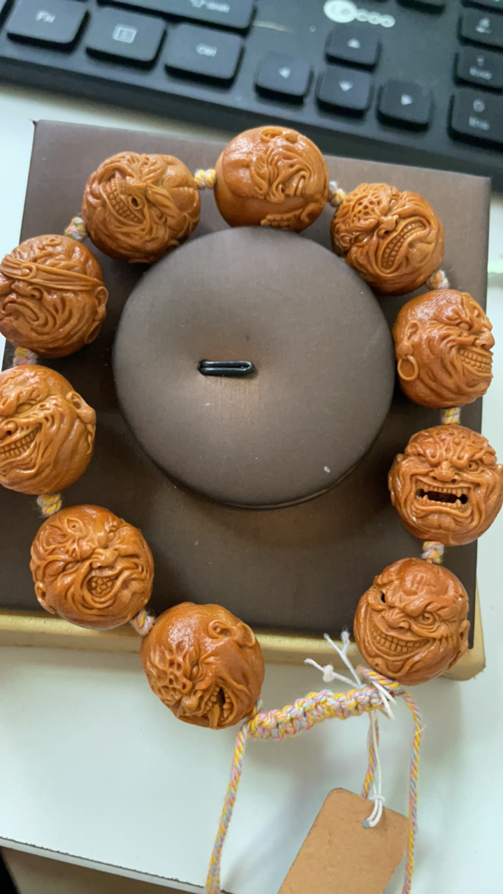 橄榄雕刻文玩作品