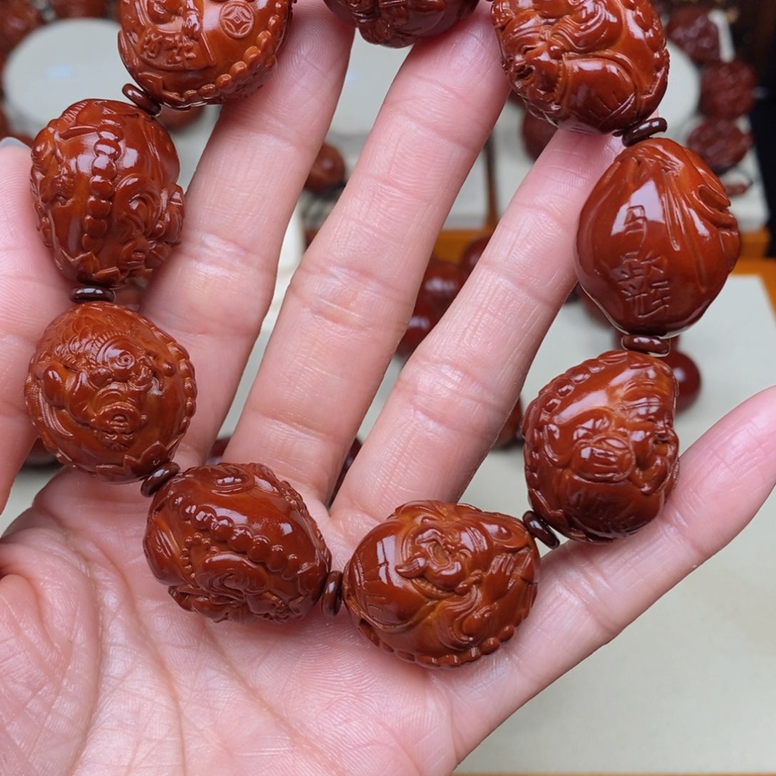 橄榄核吊坠后***?财神，