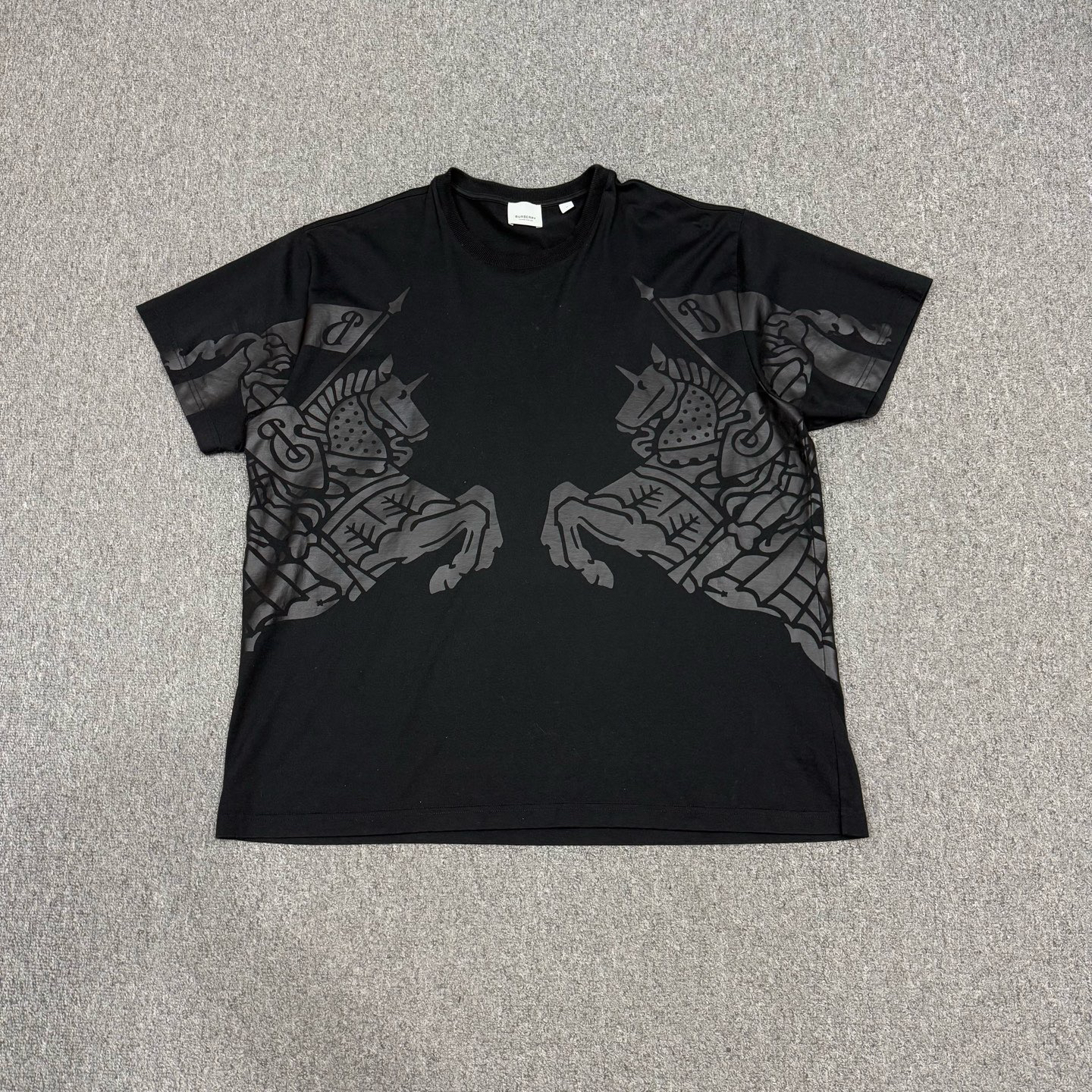 99新 BURBERRY/博柏利 18535556 巴宝莉 黑色大战马短袖 M码99新