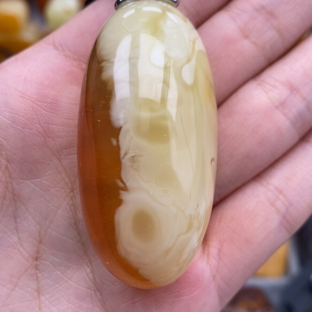 琥珀吊坠(赠链)未镶嵌