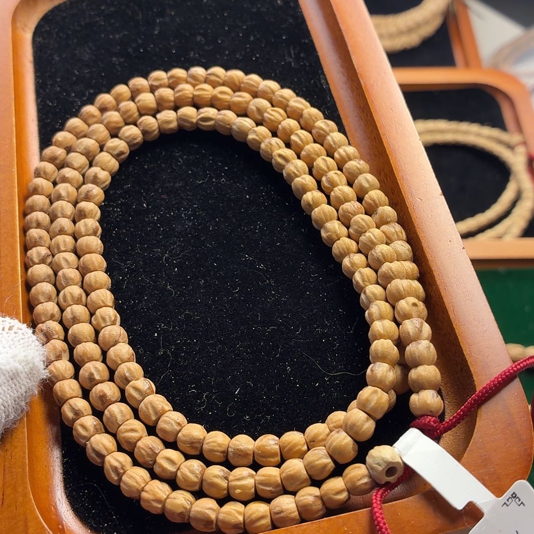 慕***斯柏香籽/百香籽吊坠