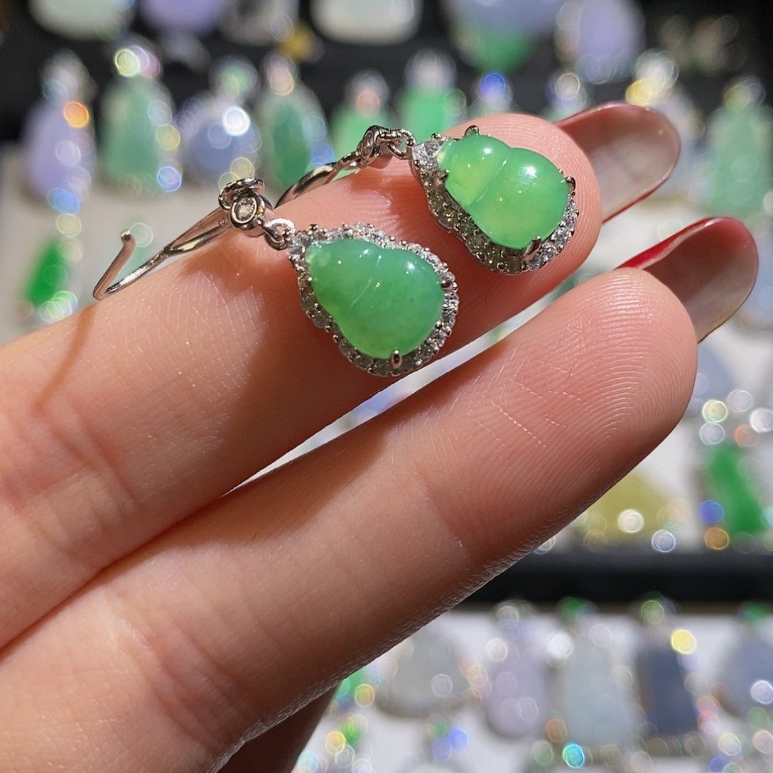 翡翠耳饰银S925镶嵌天然翡翠