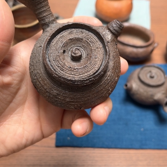 愿新的一年谷粒饱满 弱鸟有食