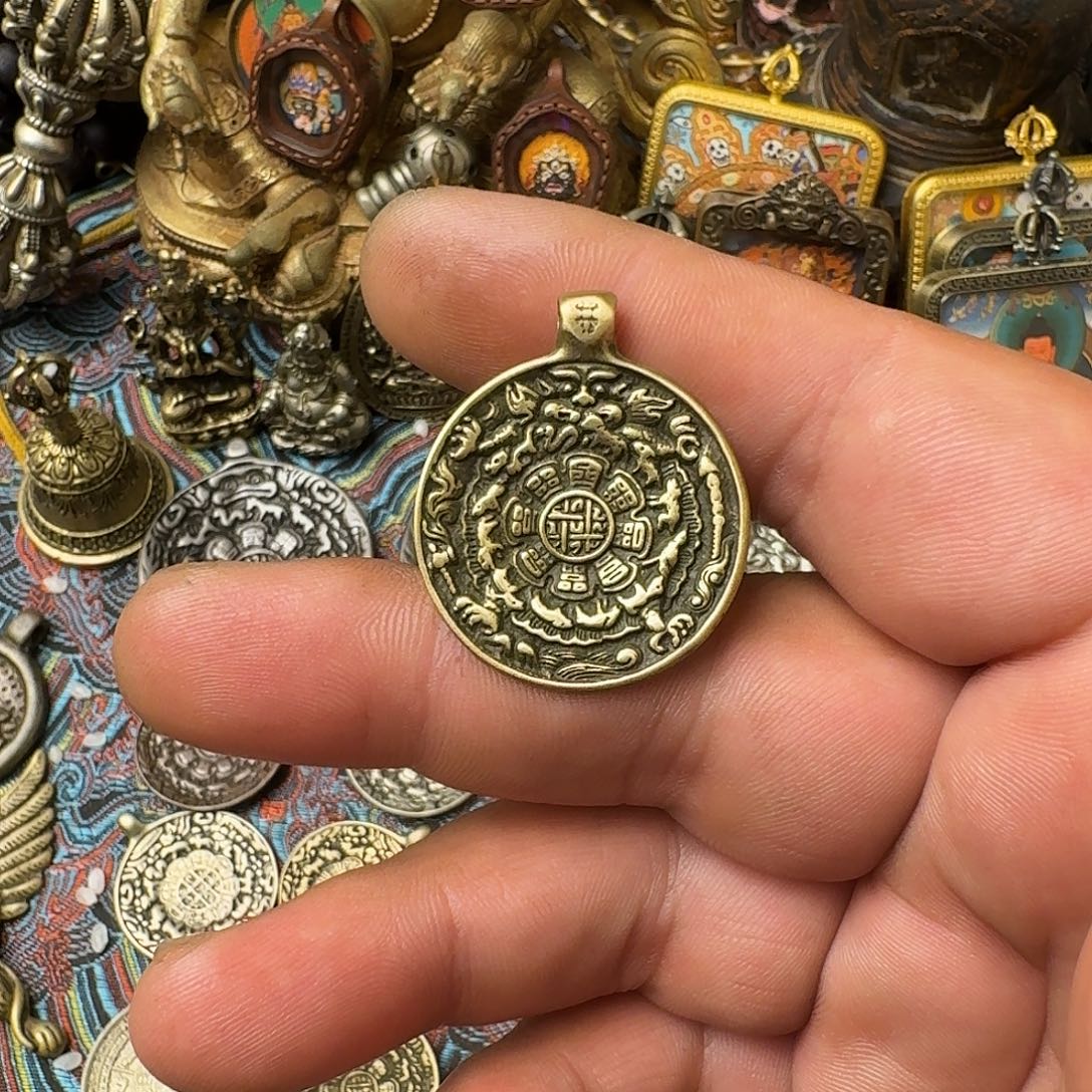 刘***️藏式风格九宫八卦牌