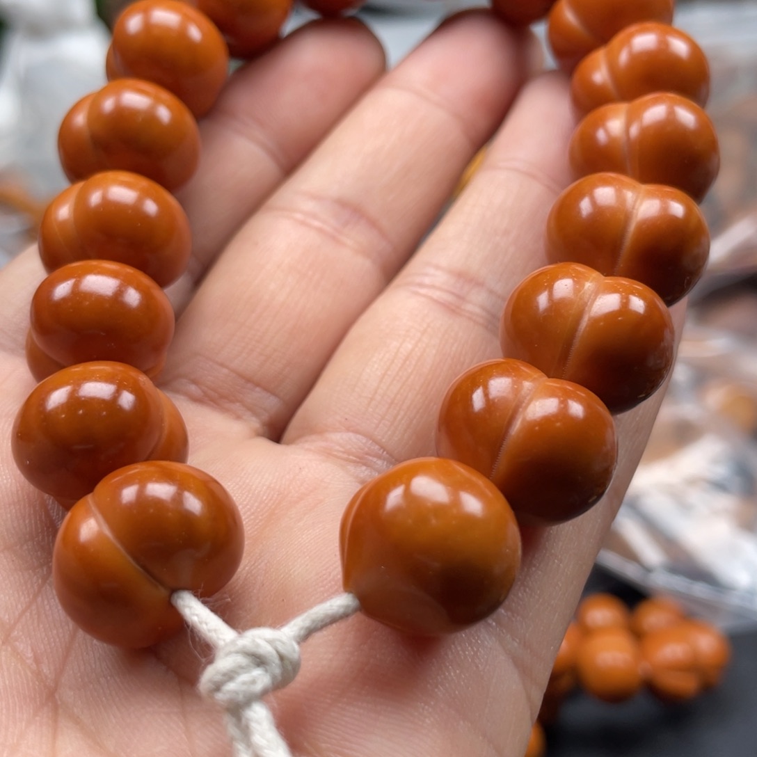 橄榄核吊坠猴头虎