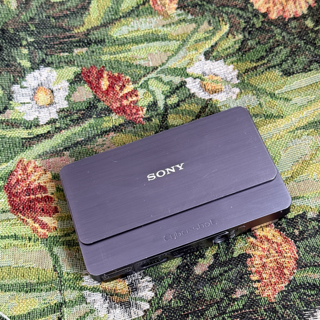 9新 Sony/索尼 t700 深灰色 触摸屏复古数码相机经典港风